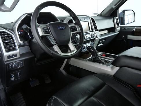 Certified 2019 Ford F150 Lariat w/ Equipment Group 502A Luxury AWD/4WD image 18