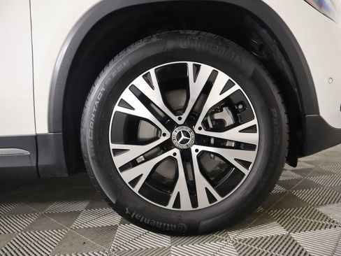 Certified 2025 Mercedes-Benz GLA 250 image 33