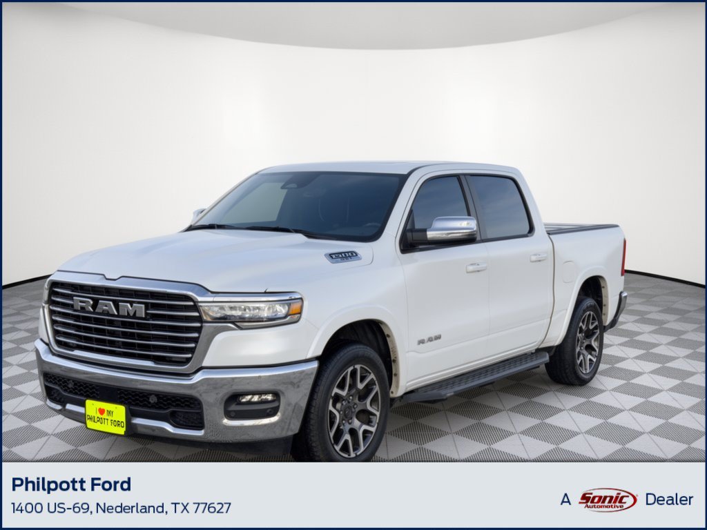 Used 2025 RAM 1500 Laramie AWD/4WD image 1