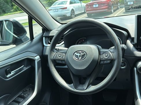 Used 2024 Toyota RAV4 XLE AWD/4WD image 22