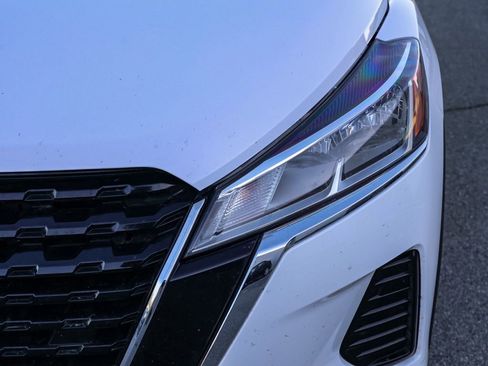 Used 2024 Nissan Kicks S FWD image 10
