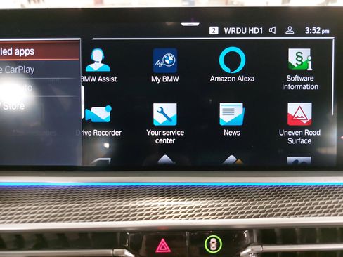 Used 2022 BMW X6 xDrive40i w/ M Sport Package image 23