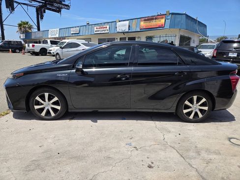 Used 2018 Toyota Mirai FWD image 20