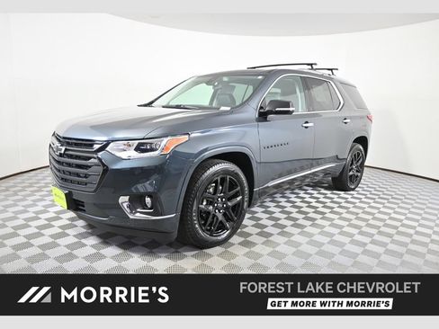Used 2019 Chevrolet Traverse Premier w/ LPO, Blackout Package AWD/4WD image 1