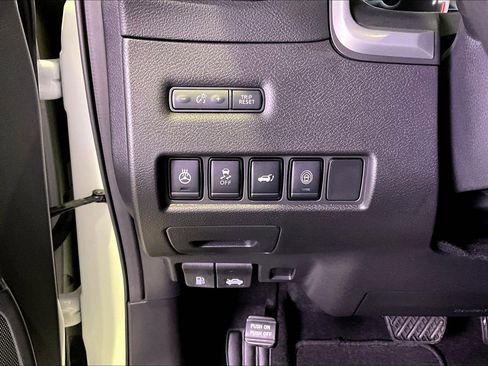 Used 2024 Nissan Murano SL AWD/4WD image 17