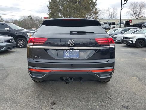 Certified 2023 Volkswagen Atlas Cross Sport SE image 5