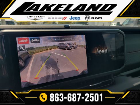 Used 2024 Jeep Gladiator Rubicon w/ Technology Group AWD/4WD image 22