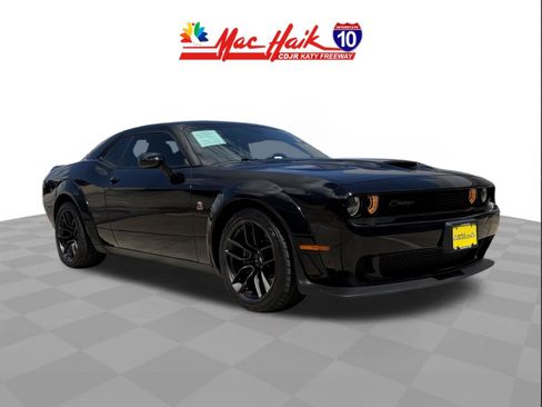 Used 2022 Dodge Challenger R/T Scat Pack RWD image 7