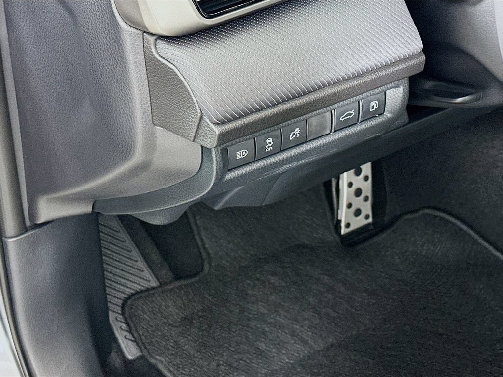 Certified 2026 Toyota Camry SE w/ Convenience Package FWD image 10