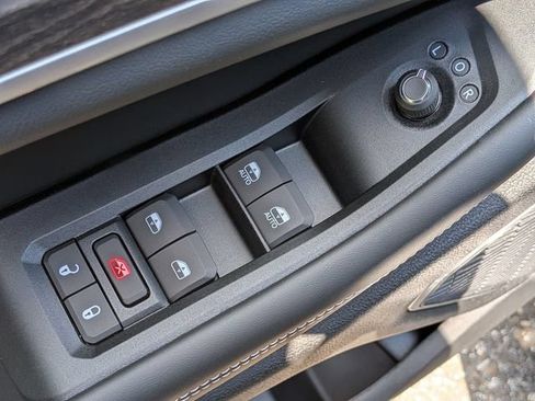 New 2026 Jeep Grand Cherokee Limited AWD/4WD image 23