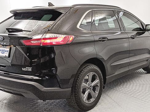 Certified 2022 Ford Edge SEL w/ Sport Appearance Package AWD/4WD image 3