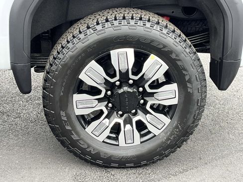 New 2026 GMC Sierra 2500 Denali AWD/4WD image 15