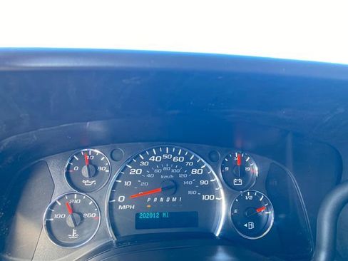 Used 2015 GMC Savana 3500 Extended image 23