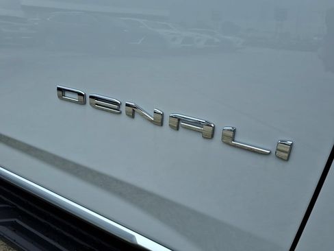 New 2026 GMC Yukon Denali w/ Advanced Technology Package AWD/4WD image 10