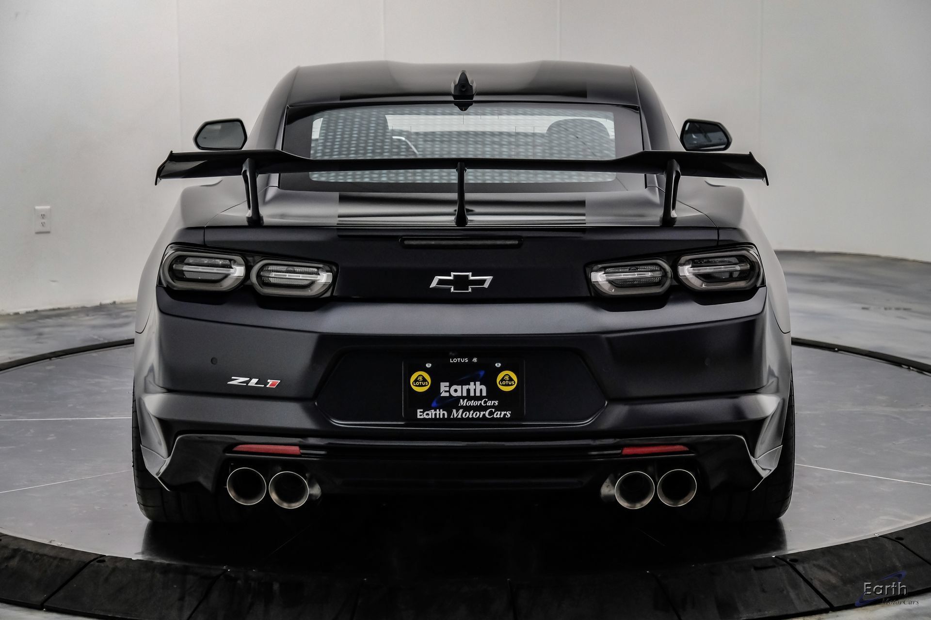 Used 2024 Chevrolet Camaro ZL1 RWD image 16