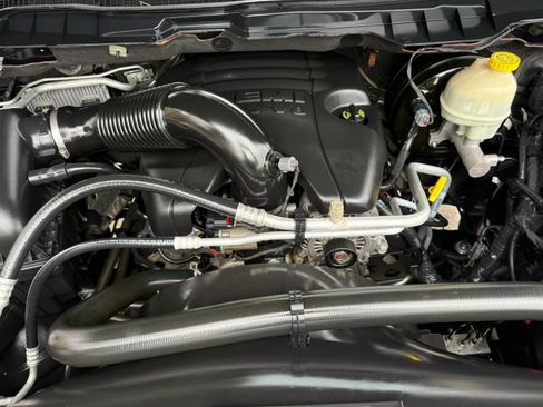 Used 2016 RAM 1500 Classic SLT RWD image 31