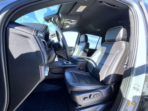 Used 2023 GMC Yukon SLT image 10