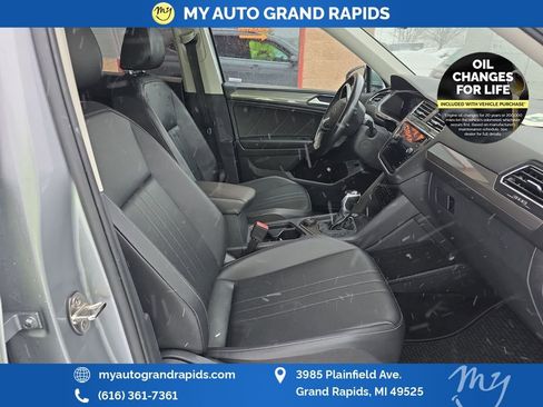 Used 2022 Volkswagen Tiguan SE image 27
