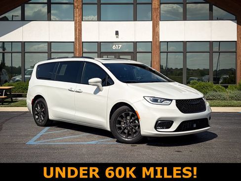 Used 2021 Chrysler Pacifica Touring-L w/ Premium & Safety Sphere Group FWD image 1