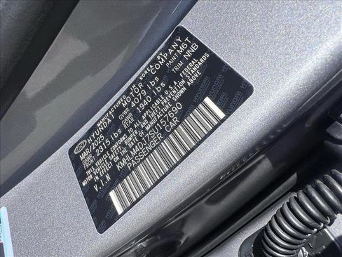 New 2025 Hyundai Elantra SEL image 18