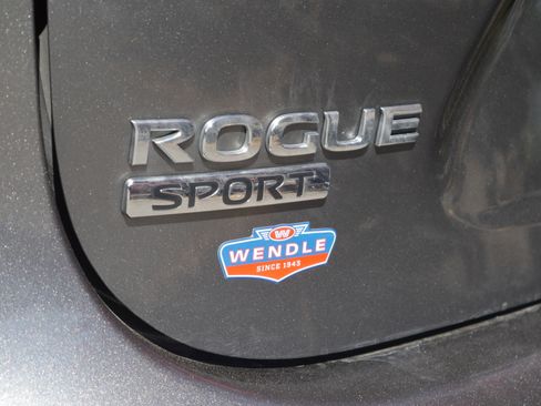 Used 2019 Nissan Rogue Sport SV w/ Technology Package AWD/4WD image 16