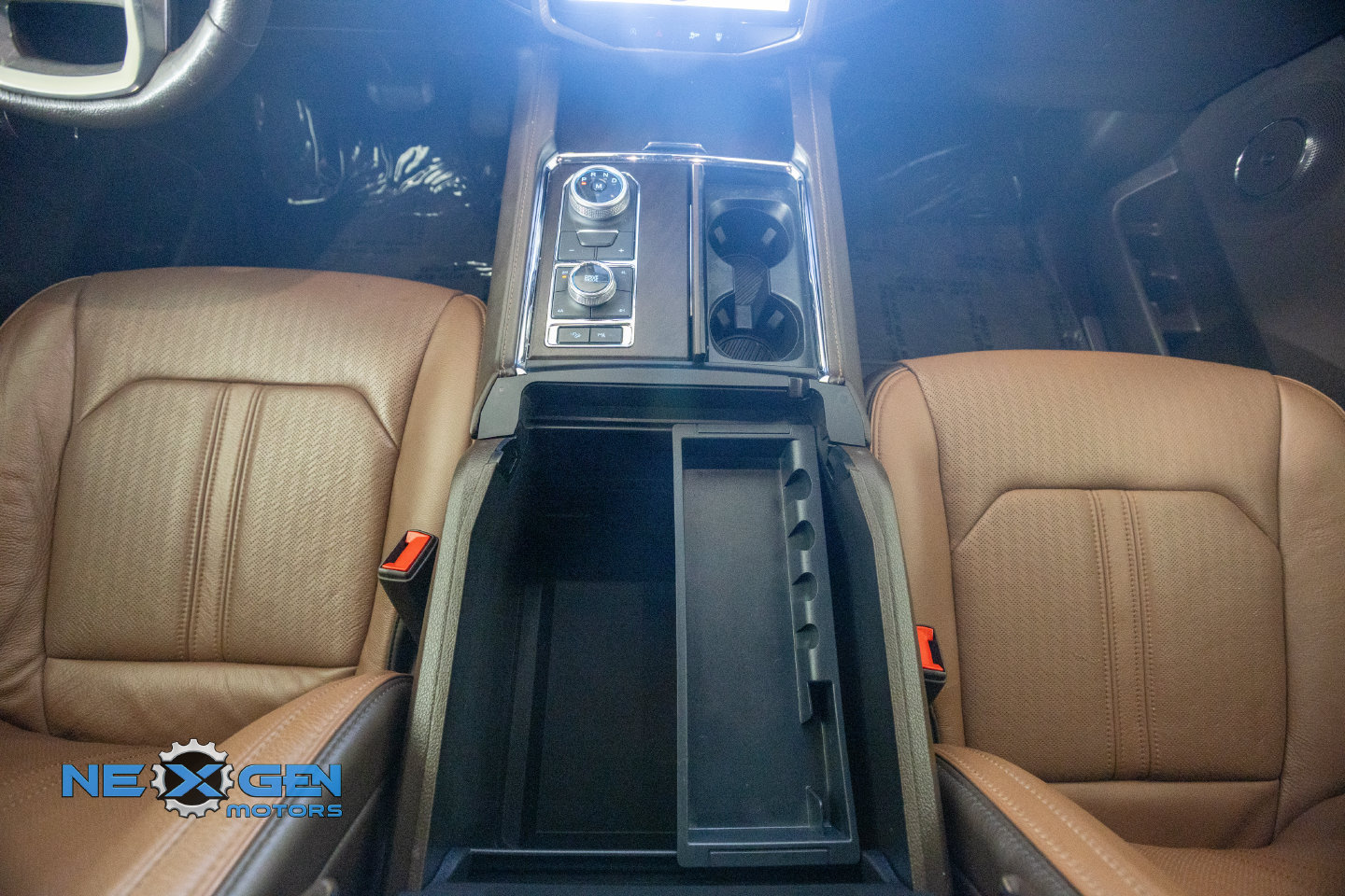 Used 2024 Ford Expedition King Ranch AWD/4WD image 5