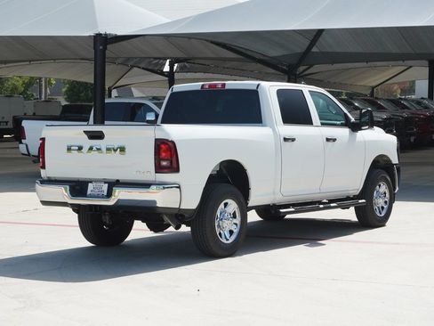 Used 2026 RAM 2500 Tradesman w/ Chrome Appearance Group AWD/4WD image 5