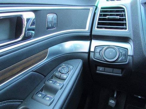 Used 2016 Ford Explorer Limited AWD/4WD image 29