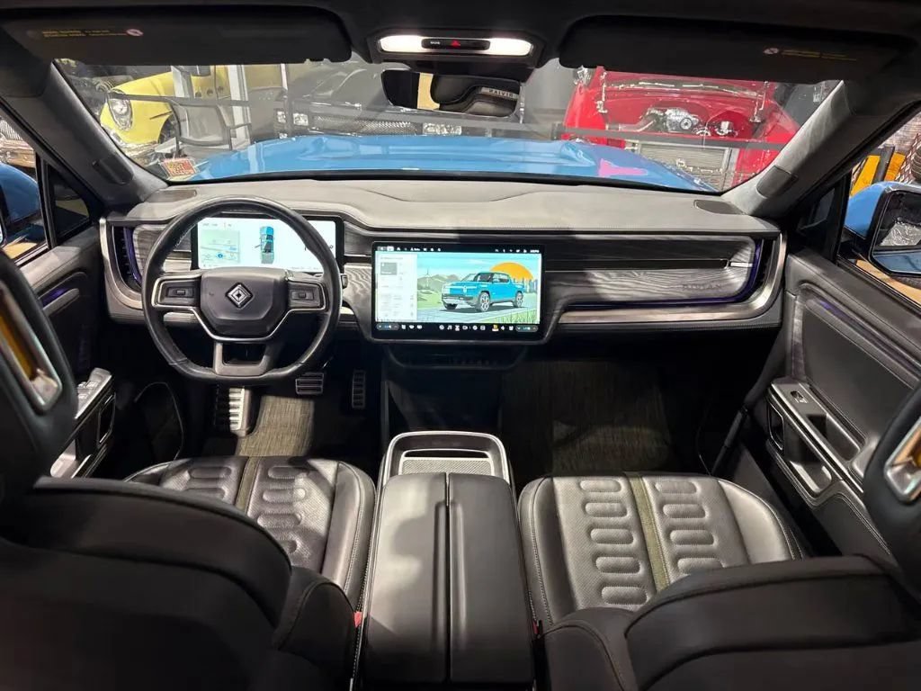 Used 2022 Rivian R1T Adventure AWD/4WD image 14