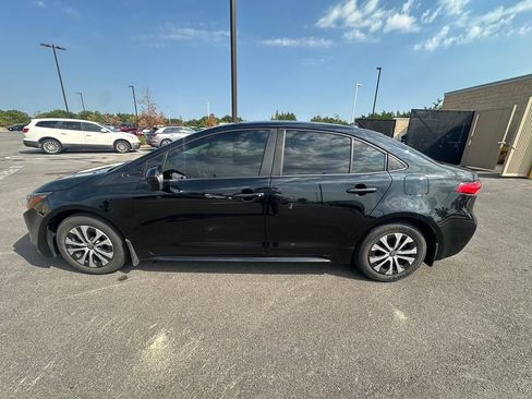 Used 2022 Toyota Corolla LE FWD image 6