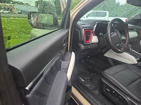 Used 2024 GMC Canyon AT4X AWD/4WD image 6
