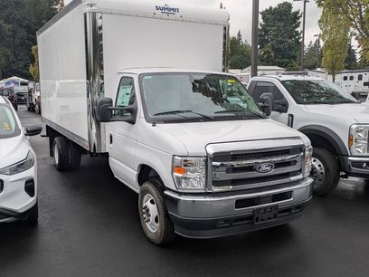 New 2026 Ford E-450 and Econoline 450 Super Duty w/ Interior Upgrade Package