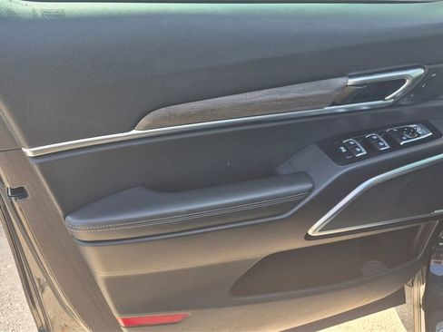 Used 2022 Kia Telluride SX w/ SX Prestige Package image 7