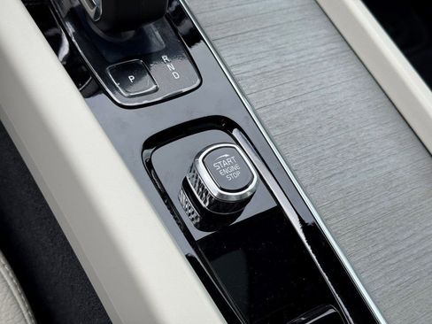 New 2026 Volvo V60 B5 Cross Country Plus w/ Protection Package Premier image 22