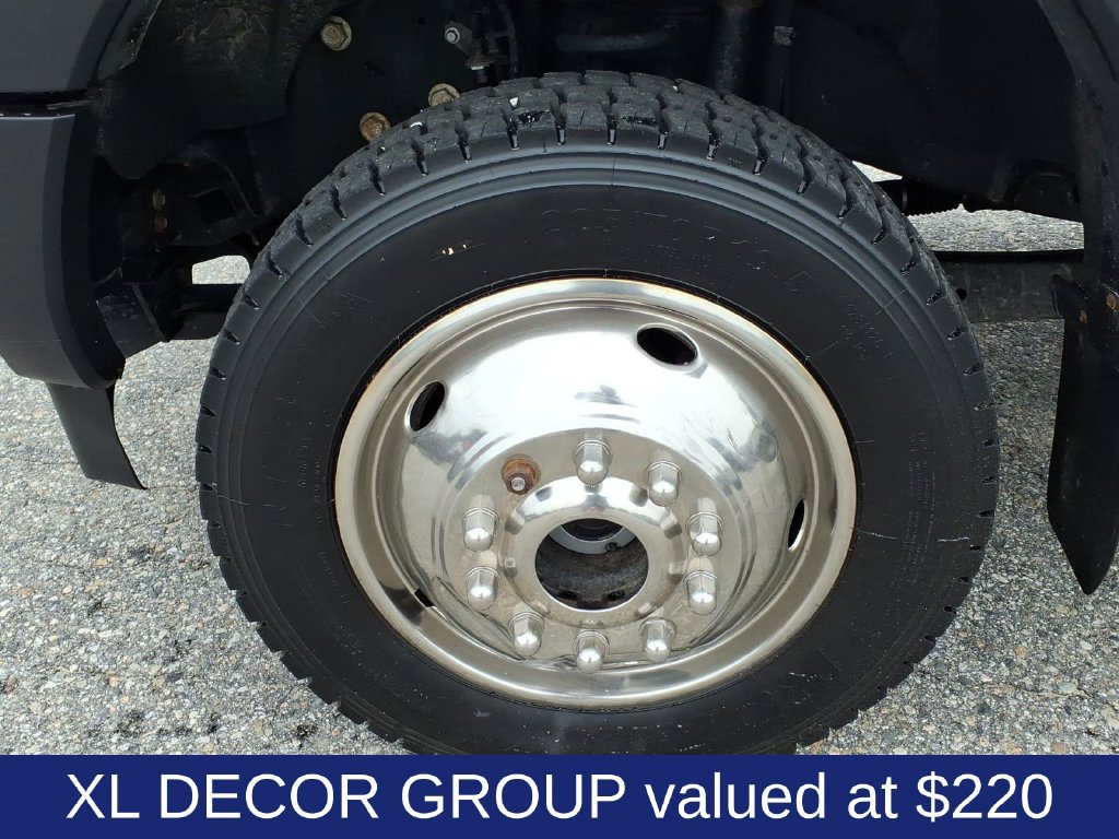 Used 2019 Ford F550 4x4 Regular Cab Super Duty w/ XL Value Package image 12