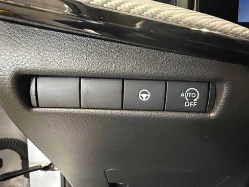 Used 2026 Nissan Kicks SR FWD image 24