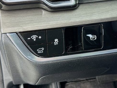 Used 2025 Kia Sportage X-Line w/ Premium Package image 10