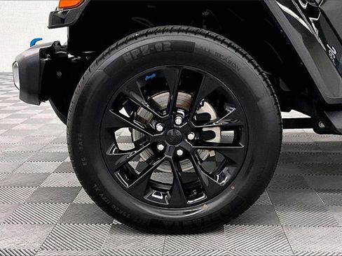 Used 2022 Jeep Wrangler Unlimited Sahara 4xe w/ Cold Weather Group image 8