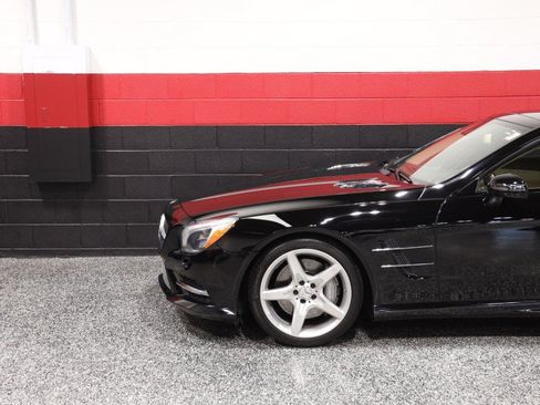 Used 2013 Mercedes-Benz SL 550 w/ Premium Pkg image 22