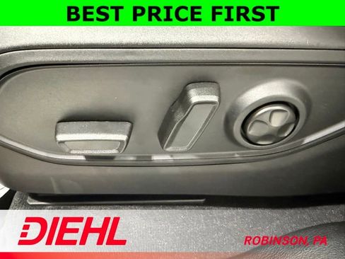 New 2025 Jeep Grand Cherokee Altitude AWD/4WD image 19