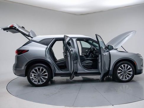 Used 2023 Chevrolet Blazer Premier w/ Driver Confidence II Package image 14