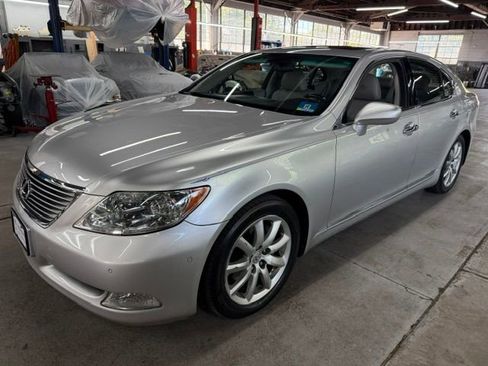 Used 2008 Lexus LS 460 RWD image 1