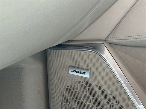 Used 2016 Cadillac Escalade Premium image 20