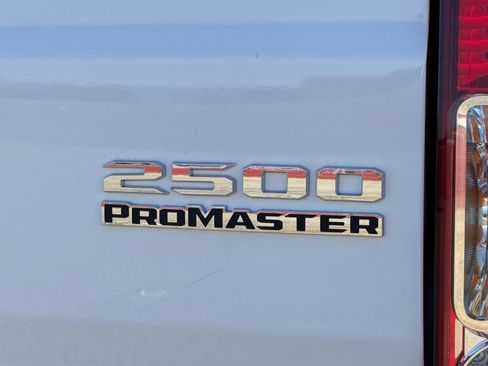 New 2026 RAM ProMaster 2500 w/ Quick Order Package 22G SLT image 24