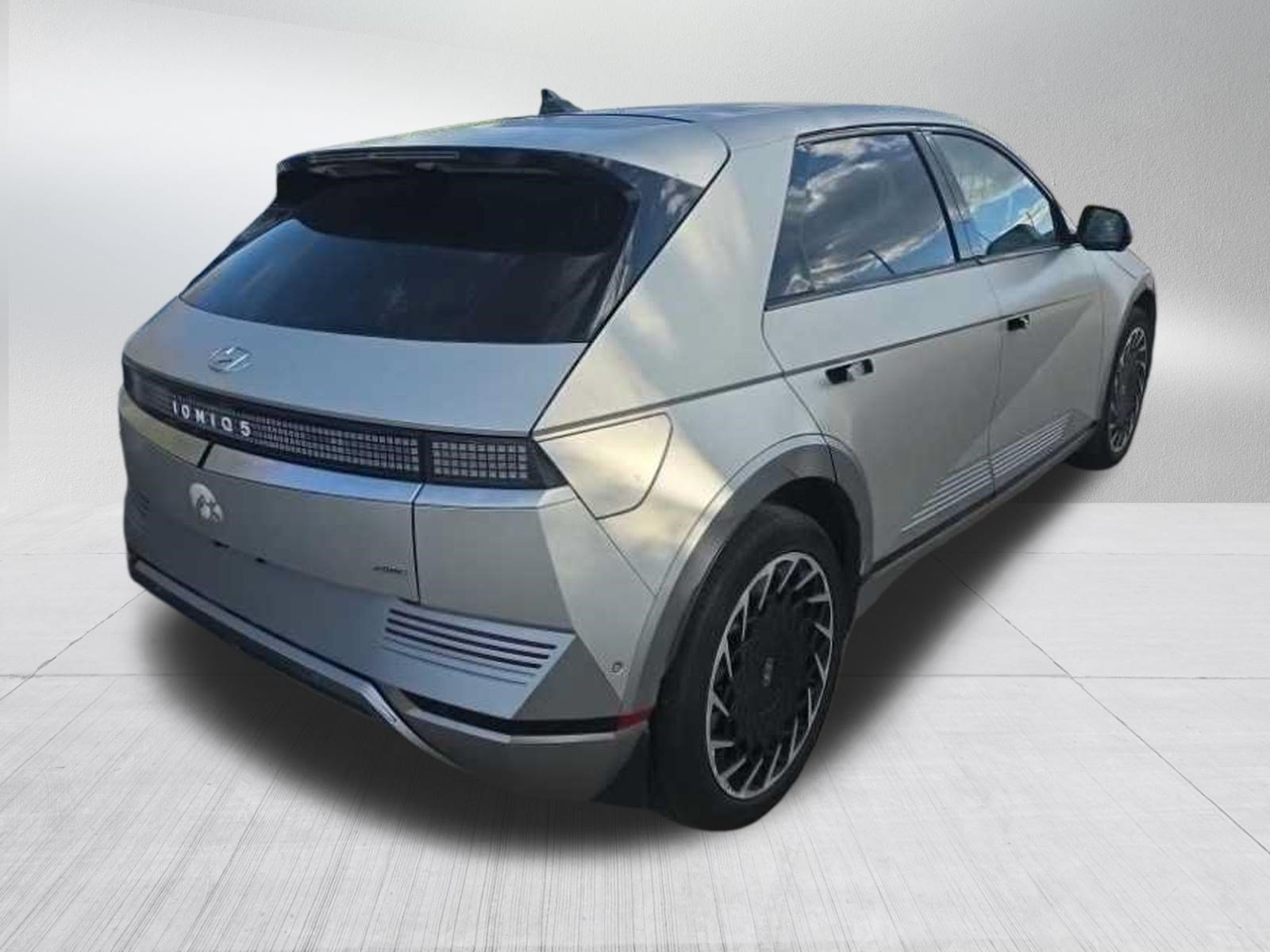 Certified 2023 Hyundai Ioniq 5 Limited AWD/4WD image 5