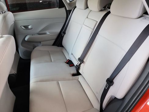 Used 2025 Hyundai Kona SEL AWD/4WD image 37