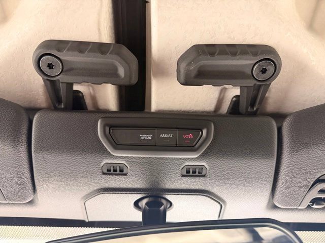 Used 2023 Jeep Gladiator Sport AWD/4WD image 44