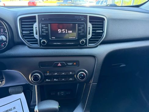 Used 2018 Kia Sportage LX FWD image 8