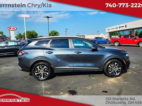 Used 2023 Kia Sportage EX AWD/4WD image 29