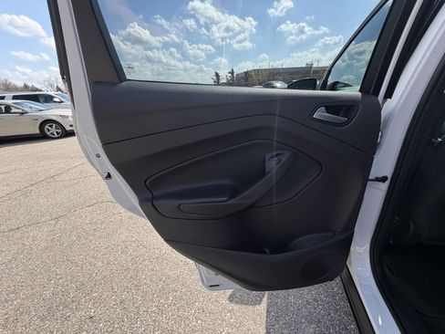 Used 2015 Ford Escape SE FWD image 21